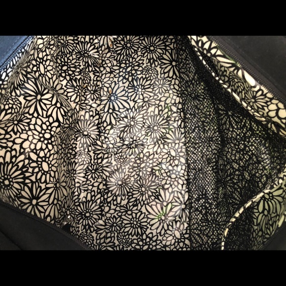 Vera Bradley Black/flower large diaper bag - Picture 6 of 8